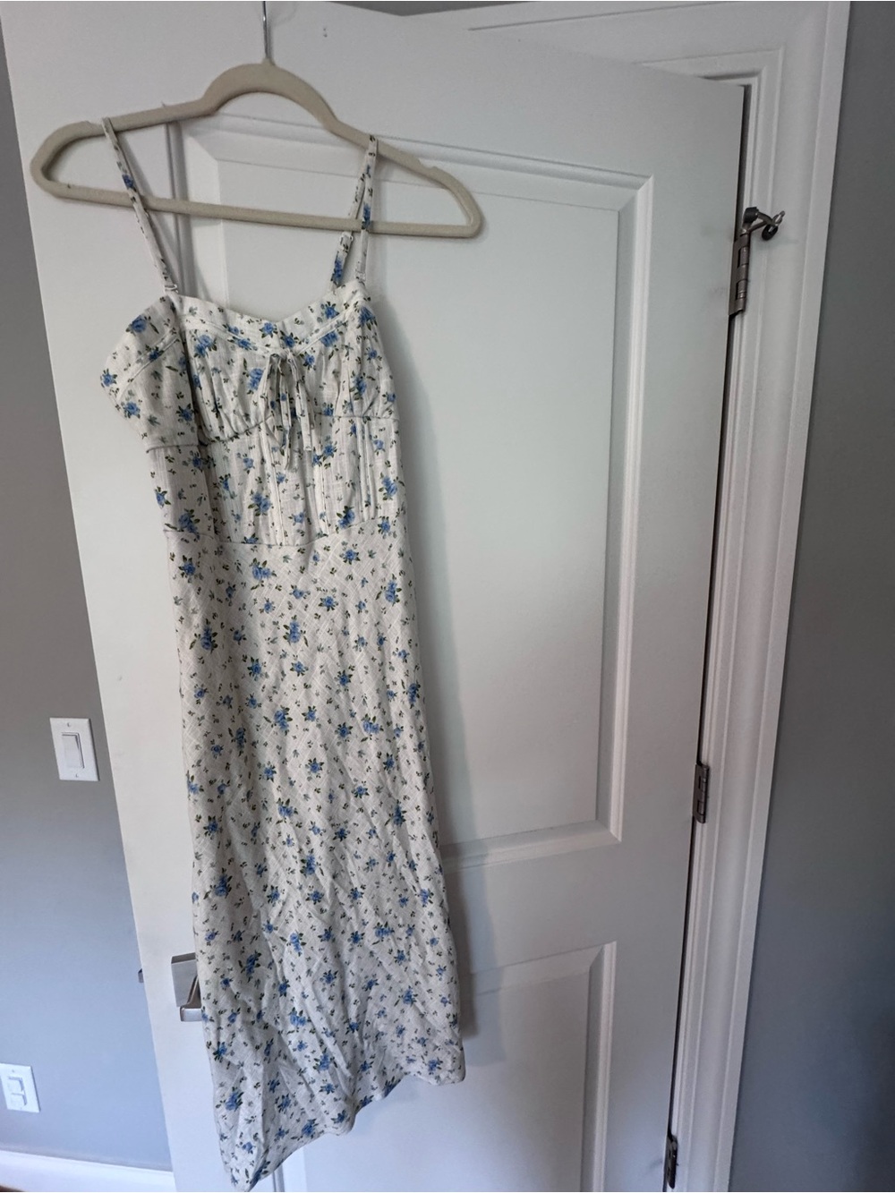 Women’s Blue Floral Tie-Front Spaghetti Strap Maxi Dress - size 4